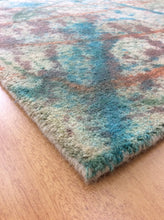 Load image into Gallery viewer, Handmade Wool Modern Ivory/ Blue 5' x 8' lt1533 Area Rug