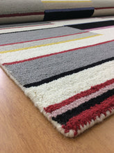 Load image into Gallery viewer, Handmade Wool Modern Gray/ Ivory 5' x 8' lt1537 Area Rug