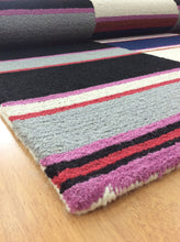 Load image into Gallery viewer, Handmade Wool Modern Gray/ Black 5' x 8' lt1538 Area Rug