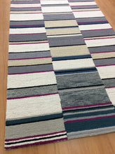 Load image into Gallery viewer, Handmade Wool Modern Ivory/ Gray 5' x 8' lt1541 Area Rug