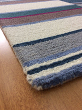 Load image into Gallery viewer, Handmade Wool Modern Ivory/ Blue 5' x 8' lt1543 Area Rug
