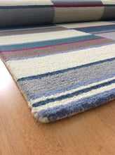 Load image into Gallery viewer, Handmade Wool Modern Ivory/ Blue 5' x 8' lt1543 Area Rug