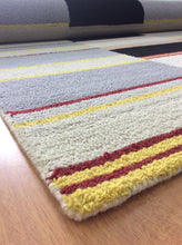Load image into Gallery viewer, Handmade Wool Modern Ivory/ Gray 5' x 8' lt1546 Area Rug