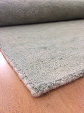 Load image into Gallery viewer, Handmade Wool Modern Ivory/ Gray 5' x 8' lt1548 Area Rug