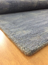 Load image into Gallery viewer, Handmade Wool Modern Gray/ Ivory 5' x 8' lt1551 Area Rug