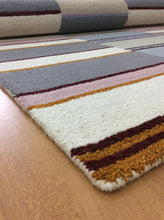 Load image into Gallery viewer, Handmade Wool Modern Ivory/ Gray 5' x 8' lt1573 Area Rug