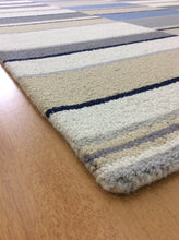 Load image into Gallery viewer, Handmade Wool Modern Ivory/ Gray 5' x 8' lt1575 Area Rug