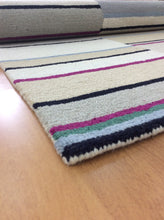Load image into Gallery viewer, Handmade Wool Modern Ivory/ Silver 5' x 8' lt1584 Area Rug
