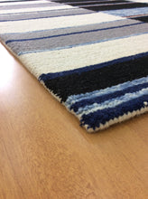 Load image into Gallery viewer, Handmade Wool Modern Ivory/ Gray 5' x 8' lt1585 Area Rug