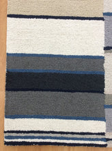 Load image into Gallery viewer, Handmade Wool Modern Ivroy/ Blue 5' x 8' lt1586 Area Rug