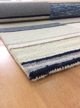Load image into Gallery viewer, Handmade Wool Modern Ivory/ Rust 5' x 8' lt1587 Area Rug