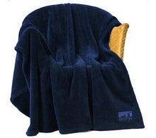 Load image into Gallery viewer, Kanata 20369 Polar Throw 50 x 60 in. Navy